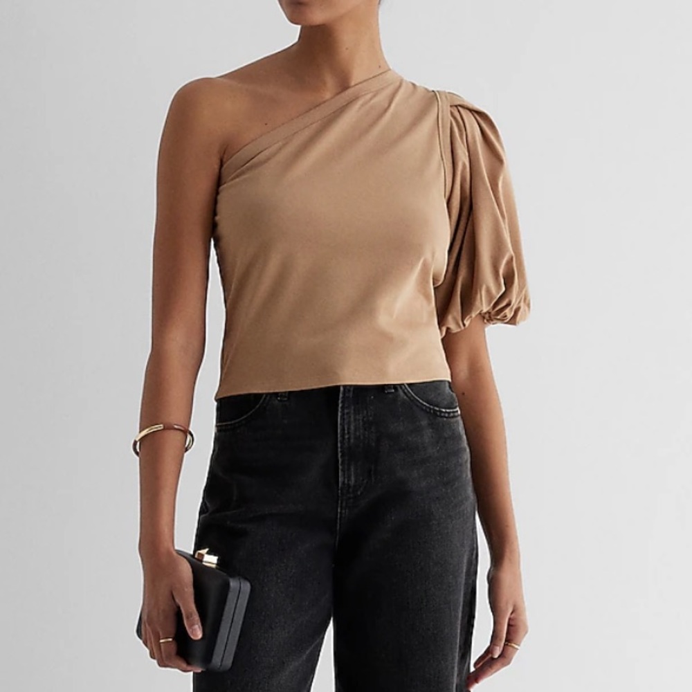 Skimming One Shoulder Puff Sleeve Tee